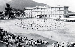昔の校舎の写真(1)